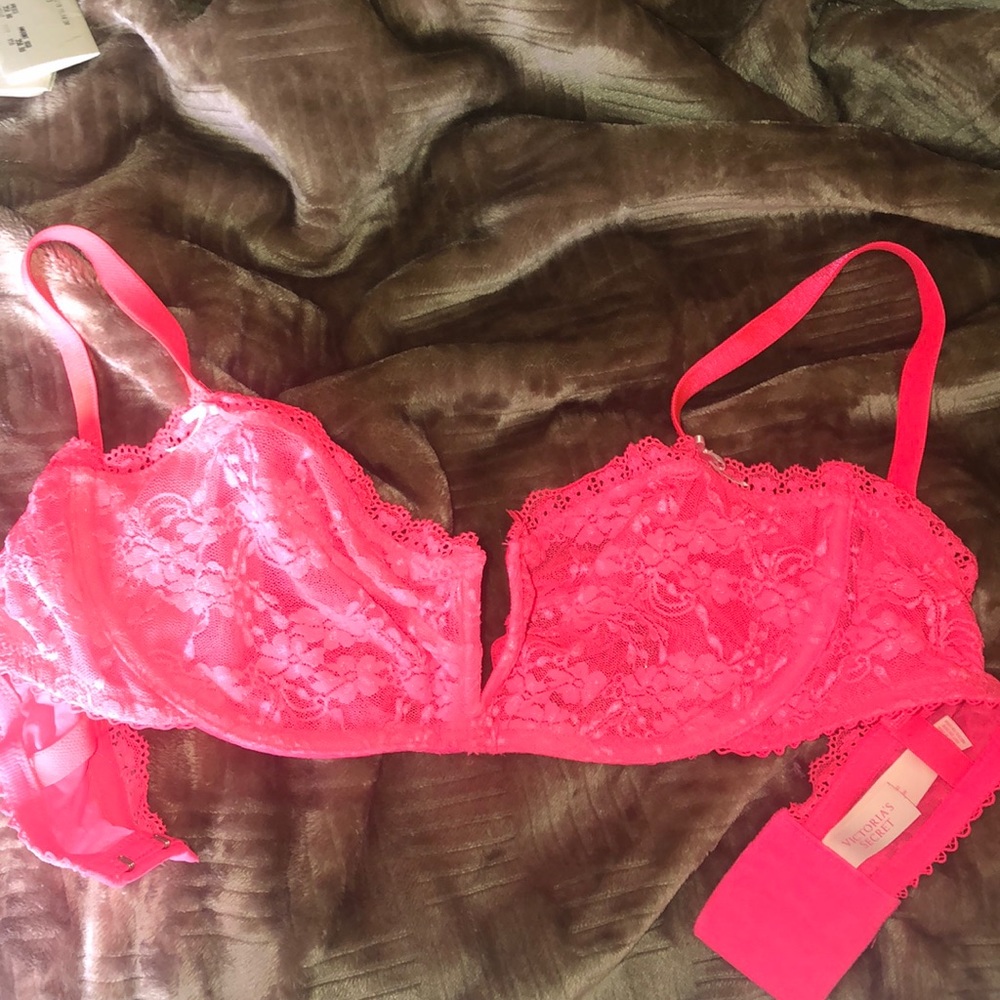 Victoria’s Secret lace bra